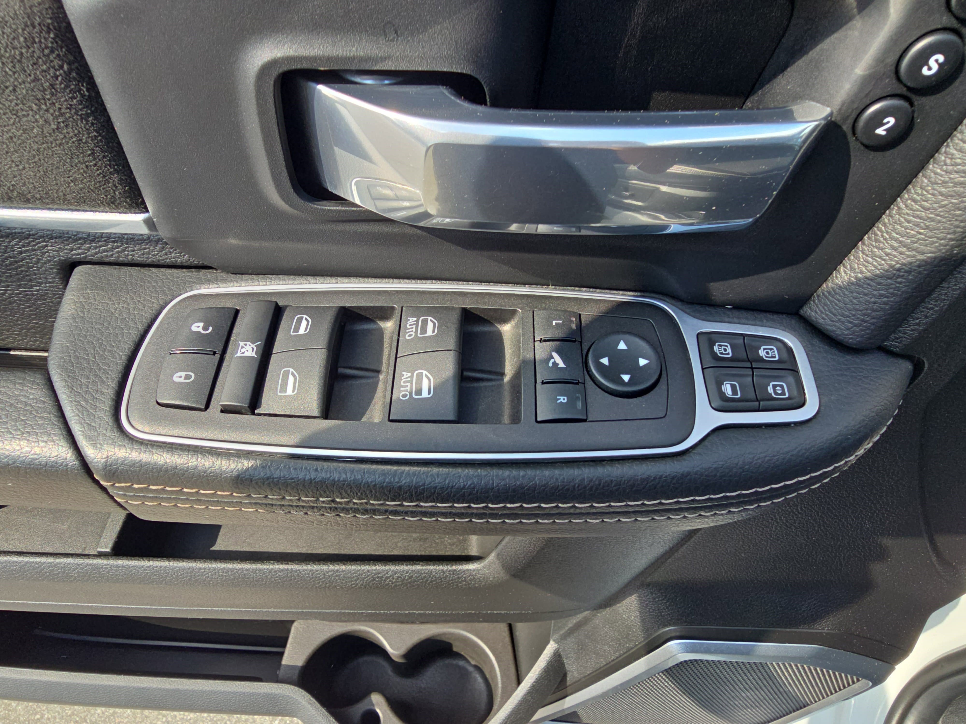 Used 2023 RAM 2500 Laramie w/ Night Edition image 27