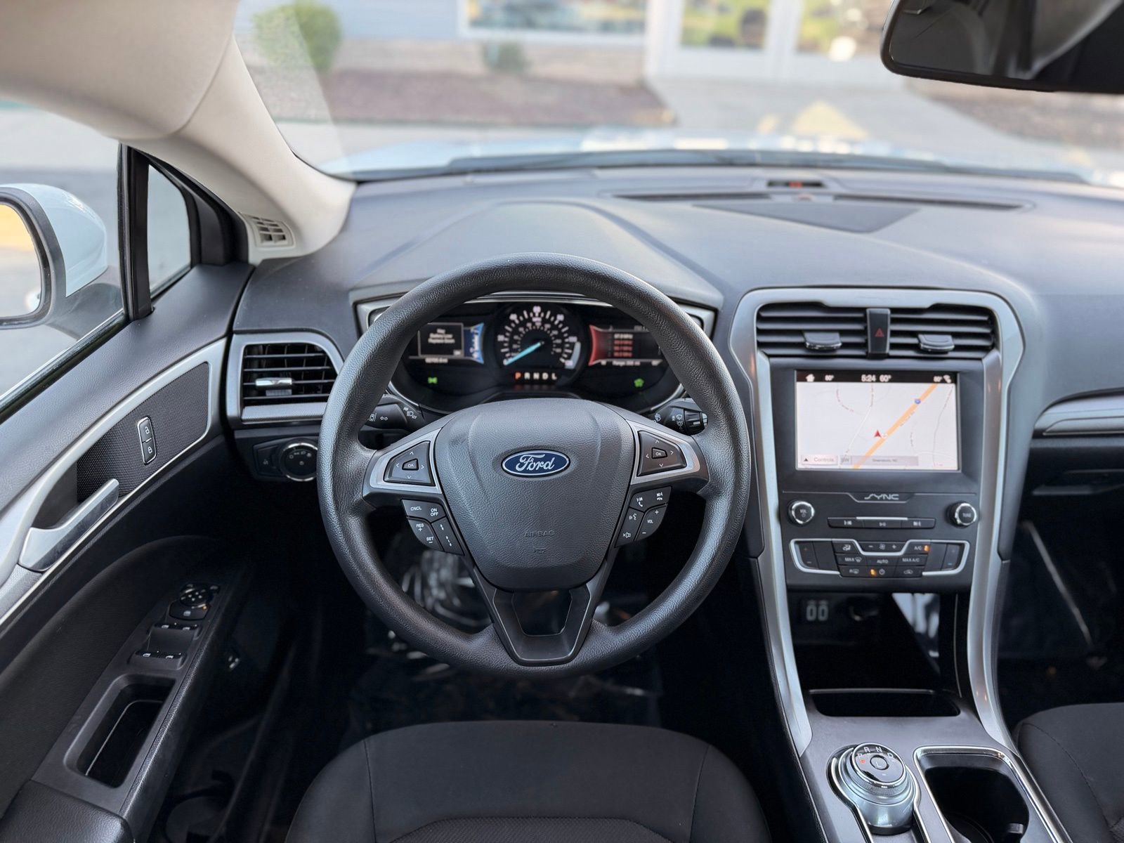 Used 2019 Ford Fusion SE image 26