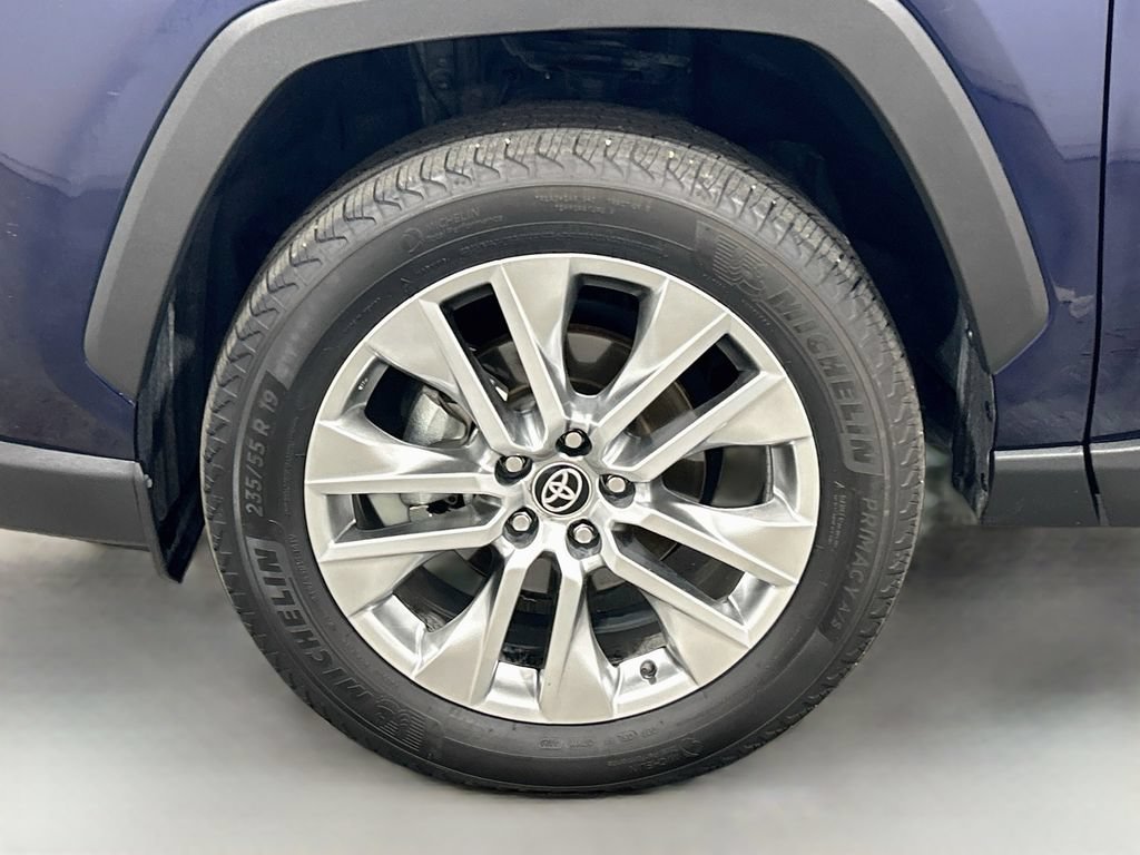 Used 2025 Toyota RAV4 XLE Premium FWD image 29