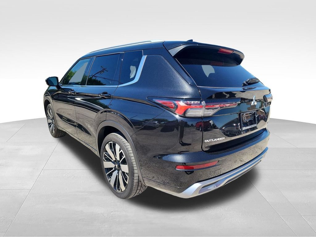 Used 2025 Mitsubishi Outlander SEL AWD/4WD image 6