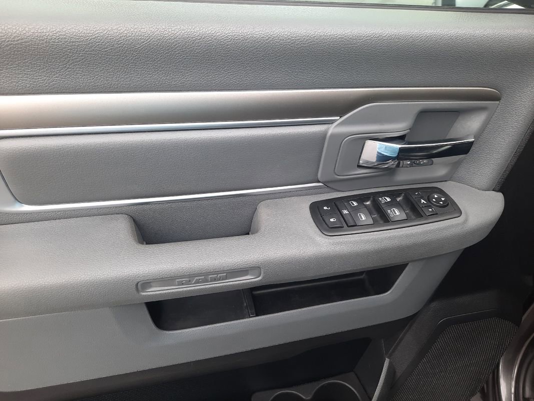 Used 2015 RAM 1500 Big Horn RWD image 14