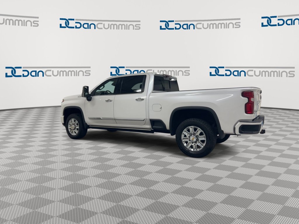 Used 2024 Chevrolet Silverado 2500 High Country w/ Technology Package AWD/4WD image 6