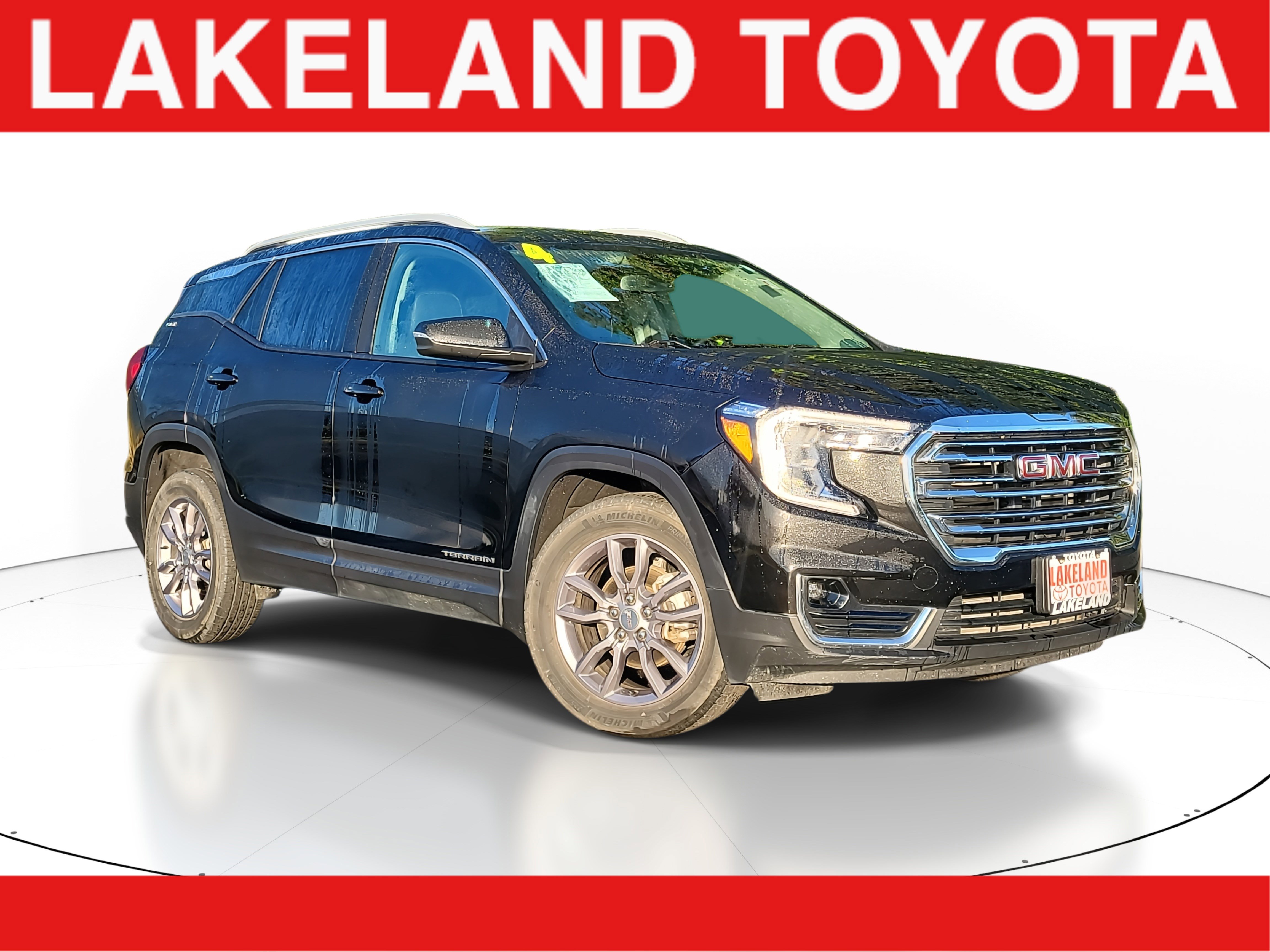 Used 2024 GMC Terrain SLT