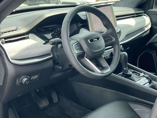Used 2023 Jeep Compass Latitude image 12