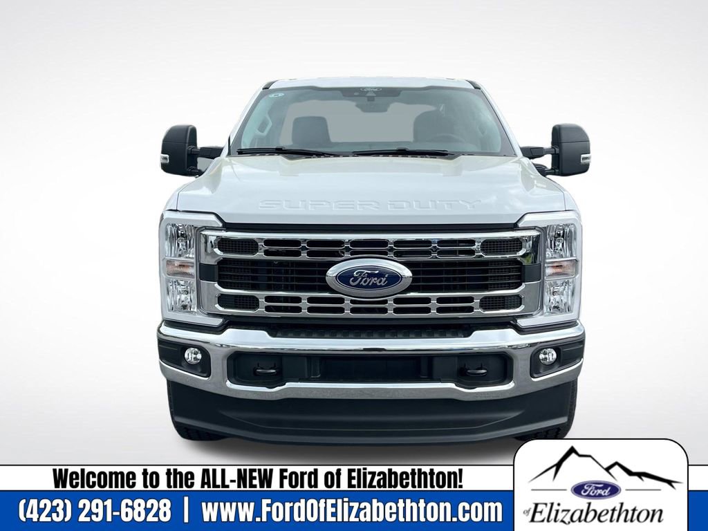 New 2025 Ford F350 XLT image 10