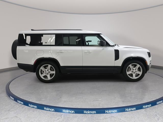 Used 2023 Land Rover Defender 130 SE image 5