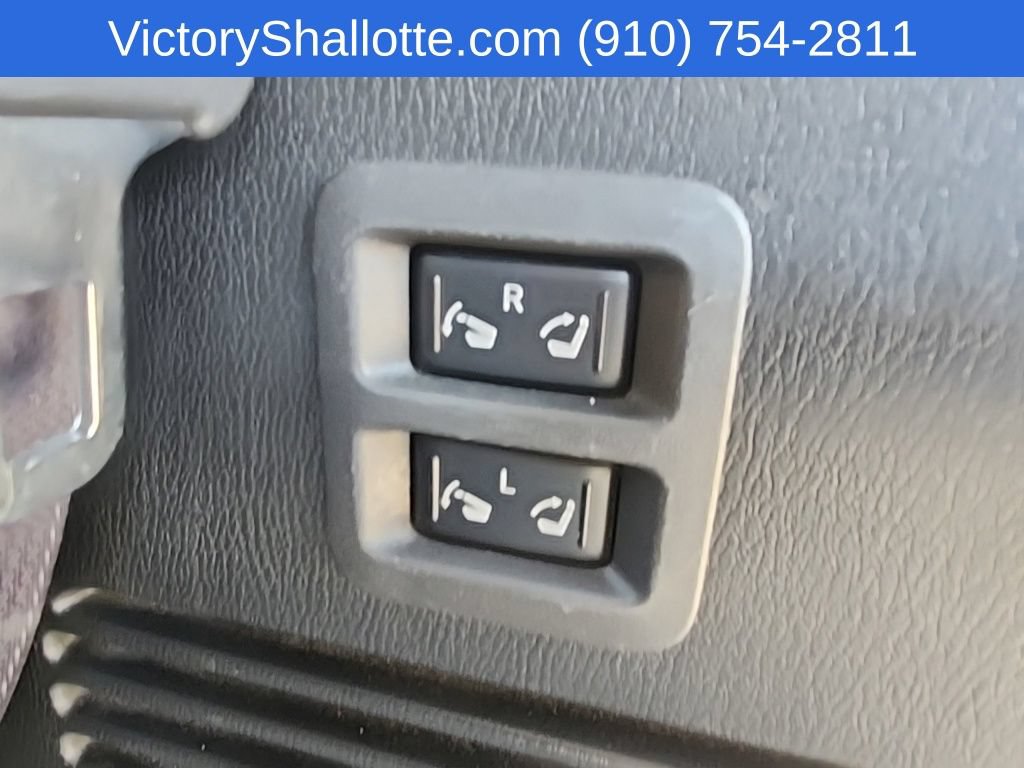 Used 2022 Nissan Armada Platinum w/ Captain's Chairs Package AWD/4WD image 38