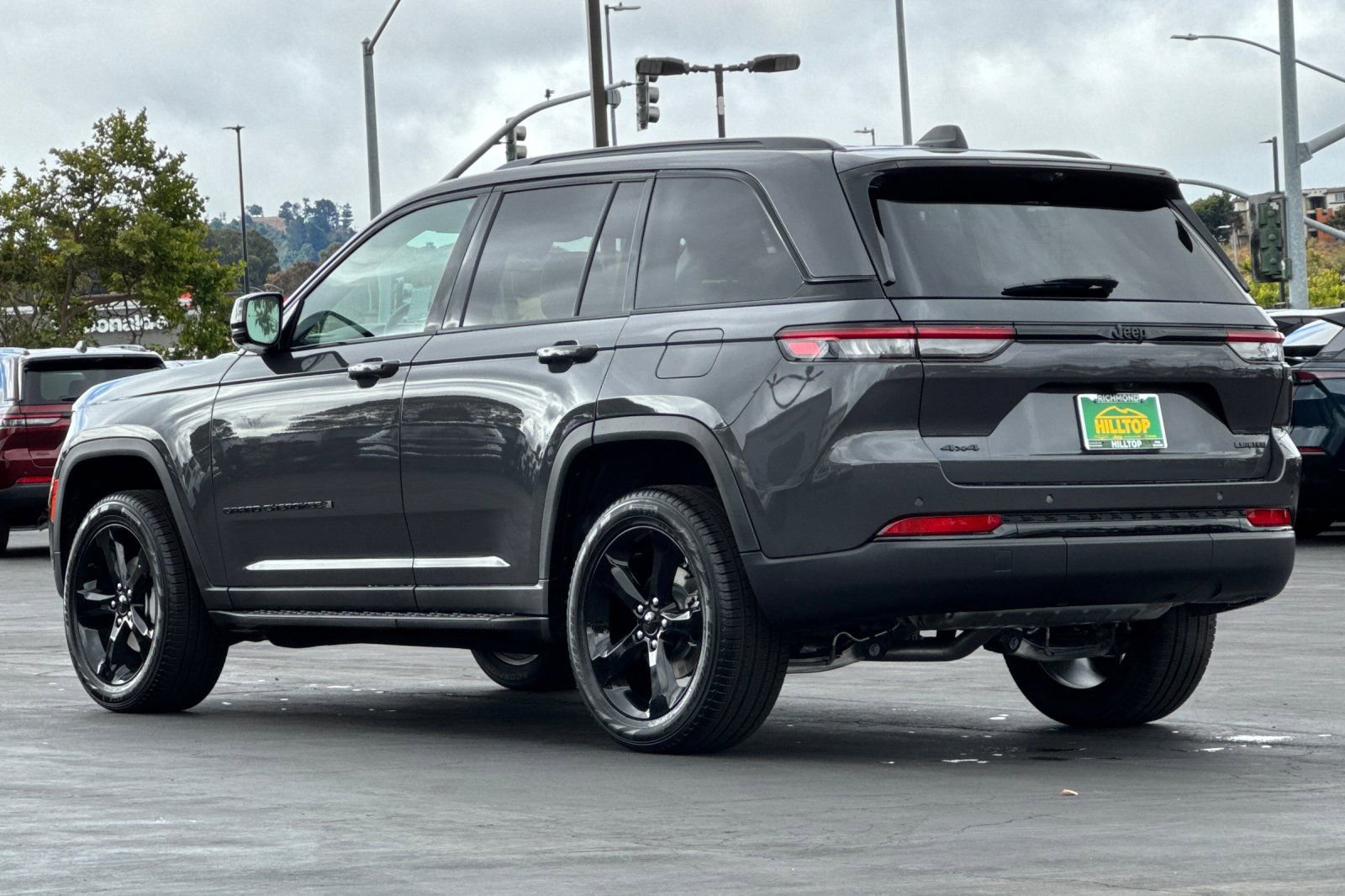 New 2025 Jeep Grand Cherokee Limited w/ Luxury Tech Group II image 7