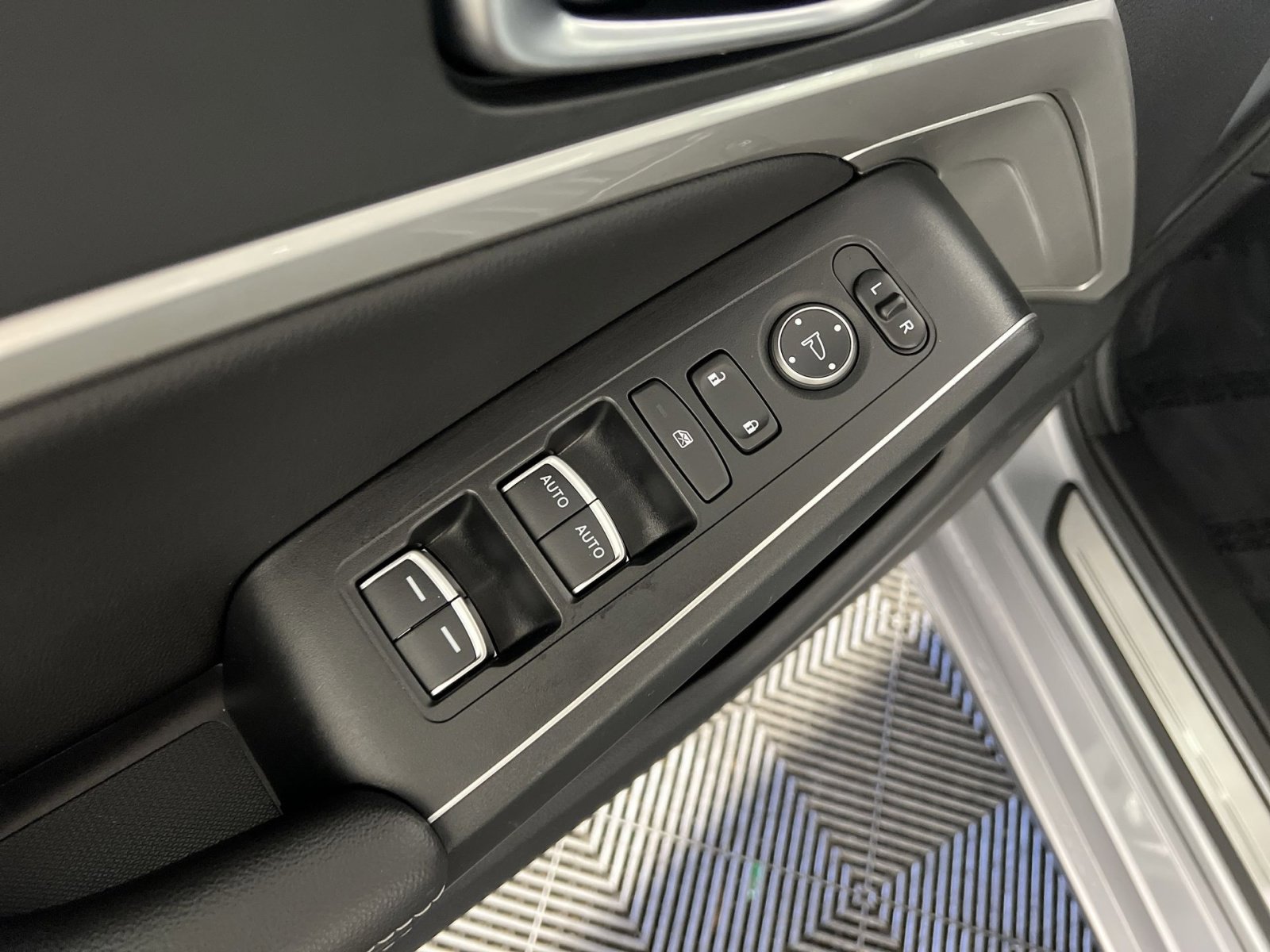 Used 2023 Acura Integra A-Spec image 13