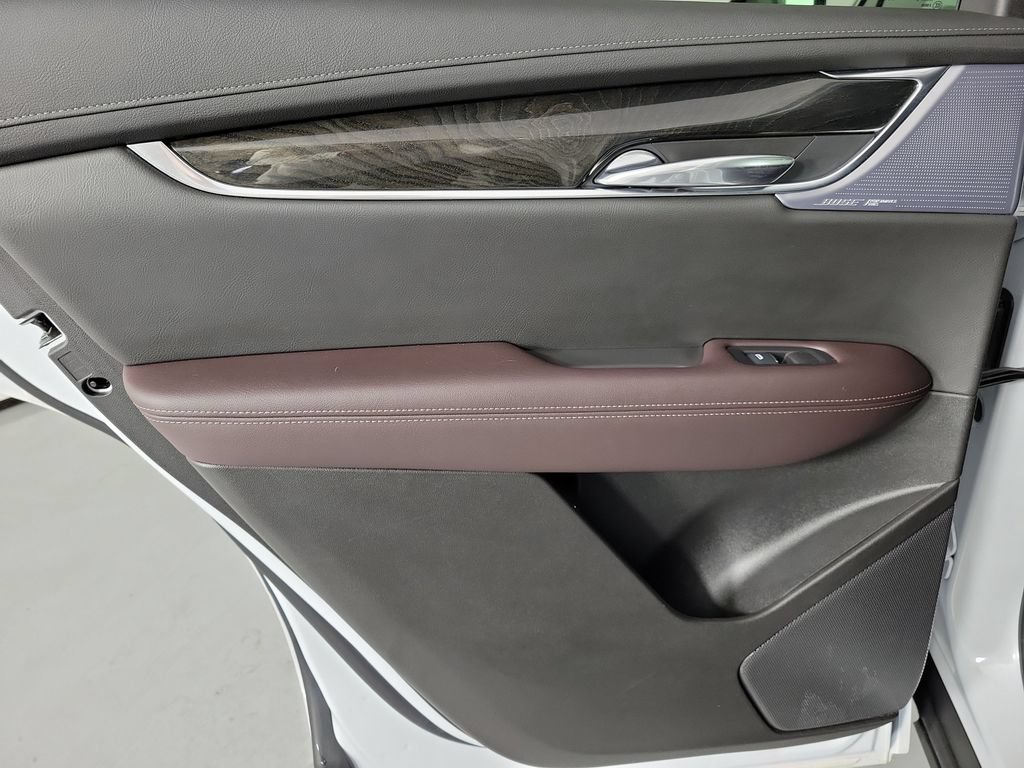 Certified 2024 Cadillac XT6 Premium Luxury w/ LPO, Floor Liner Package AWD/4WD image 15