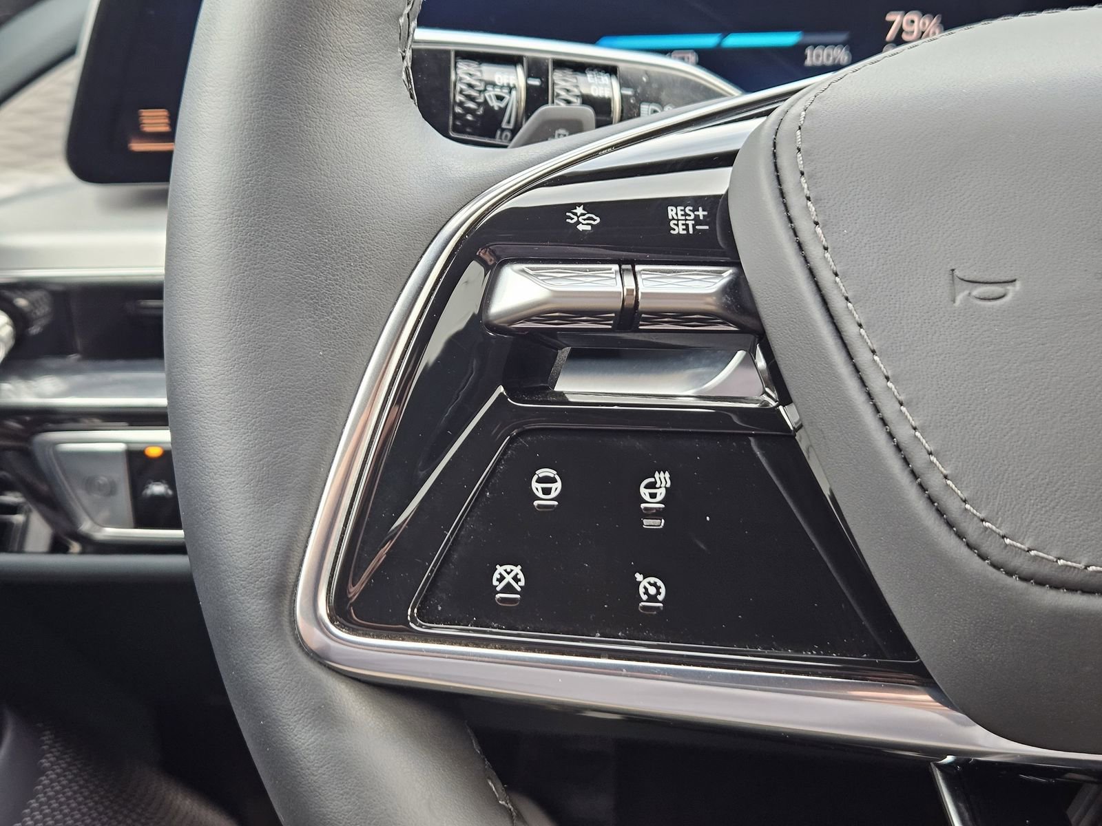 Certified 2024 Cadillac Lyriq Luxury w/ Nappa Leather Package image 24