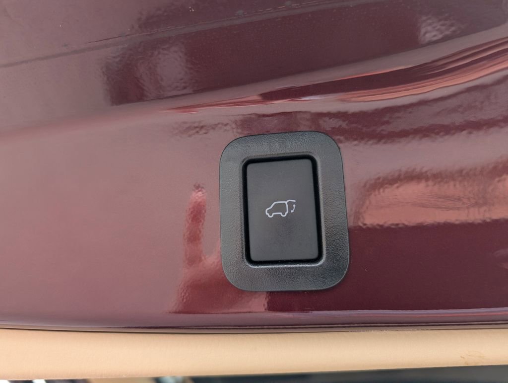 Used 2019 Toyota Highlander Limited image 34