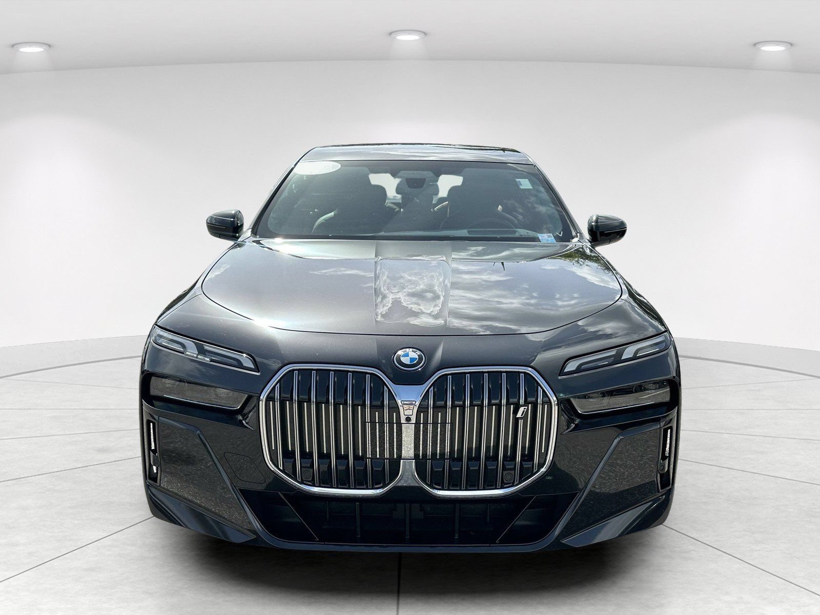 Used 2023 BMW i7 xDrive60 AWD/4WD video 2