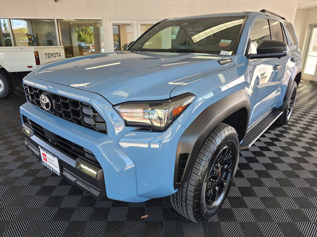 Certified 2025 Toyota 4Runner TRD Off-Road Premium AWD/4WD image 7