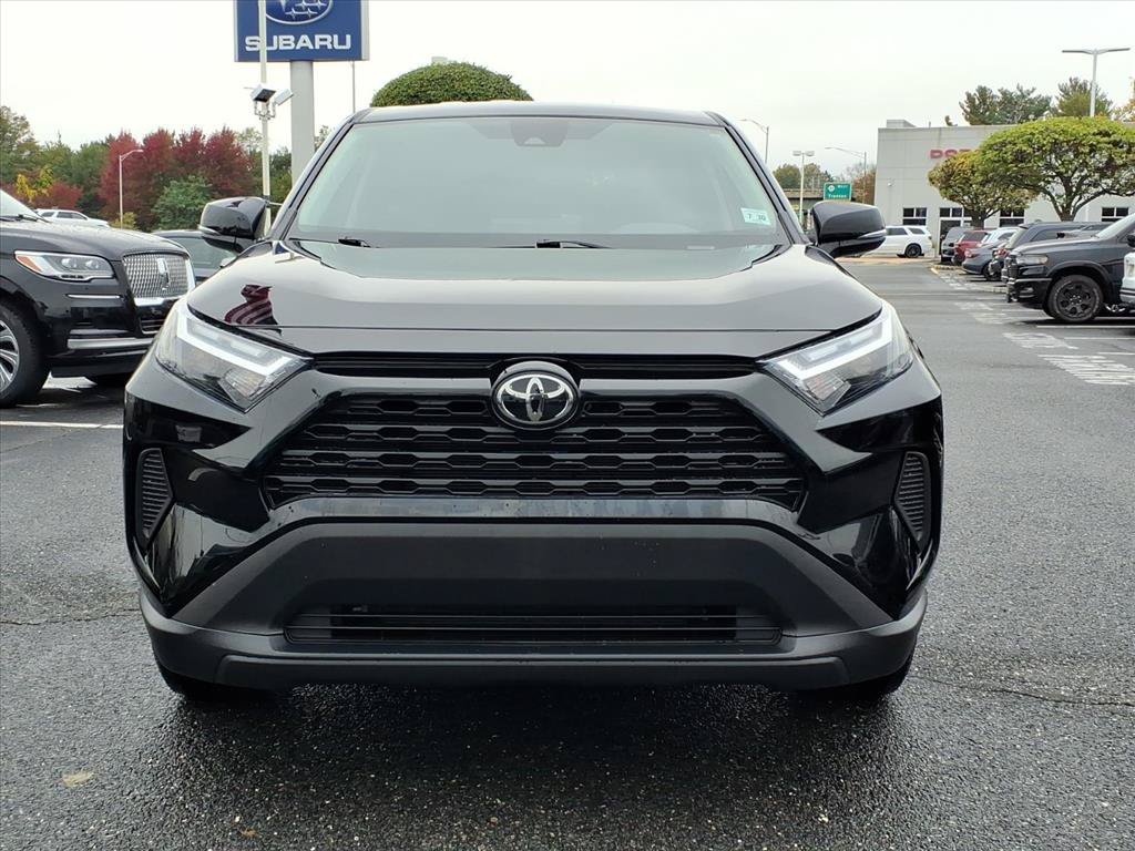 Used 2025 Toyota RAV4 LE AWD/4WD image 10