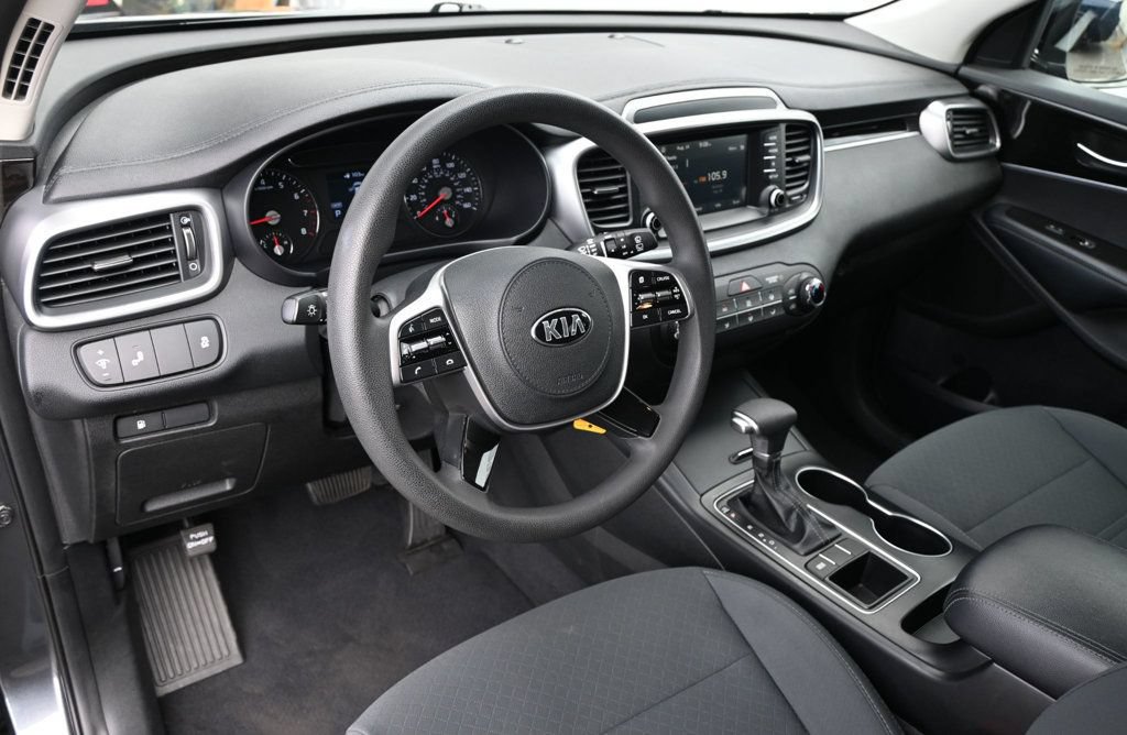 Used 2020 Kia Sorento LX FWD image 7