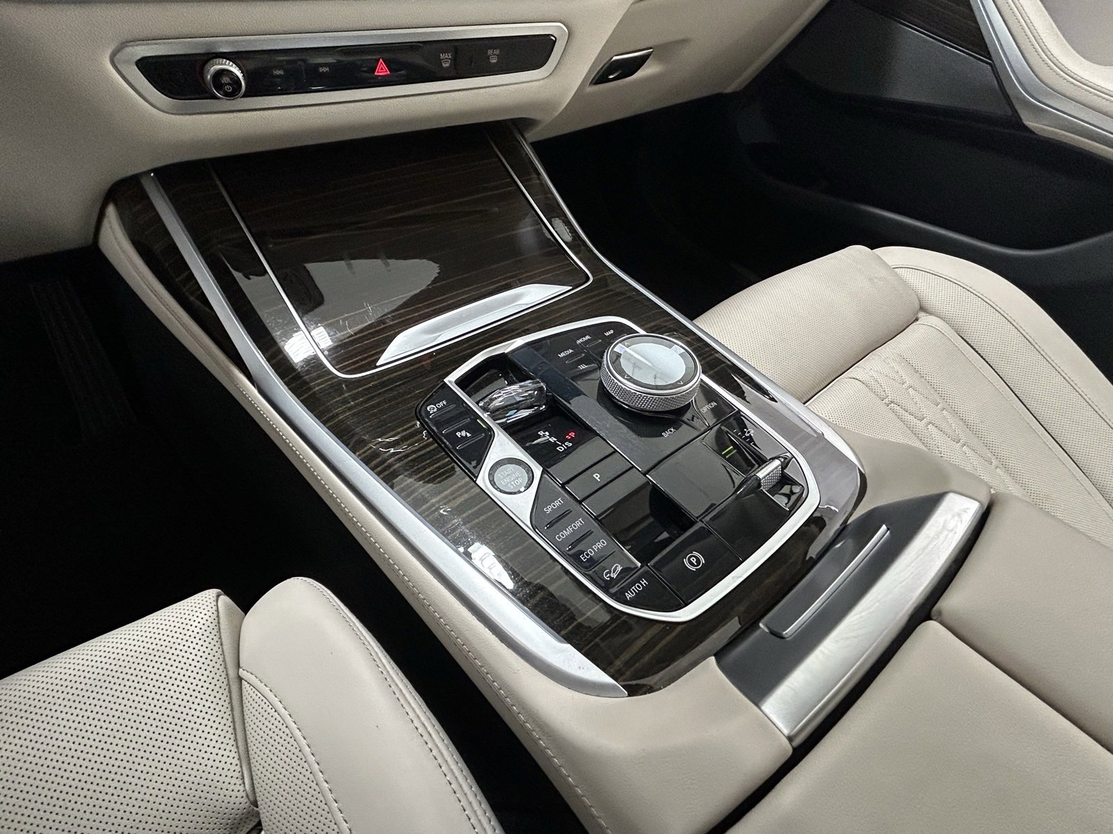 Used 2023 BMW X7 xDrive40i w/ Executive Package image 22