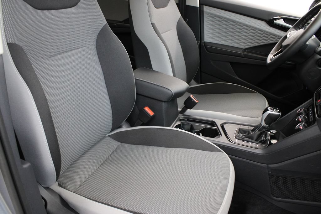 Used 2024 Volkswagen Taos S FWD image 21