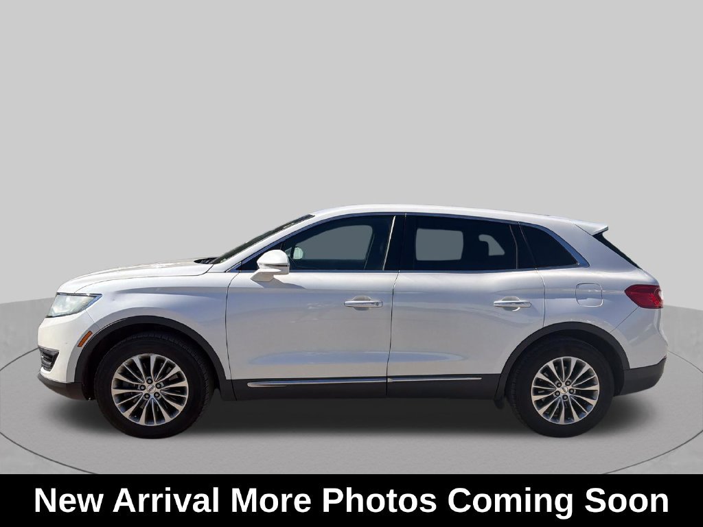 Used 2018 Lincoln MKX Select w/ Select Plus Package FWD image 3