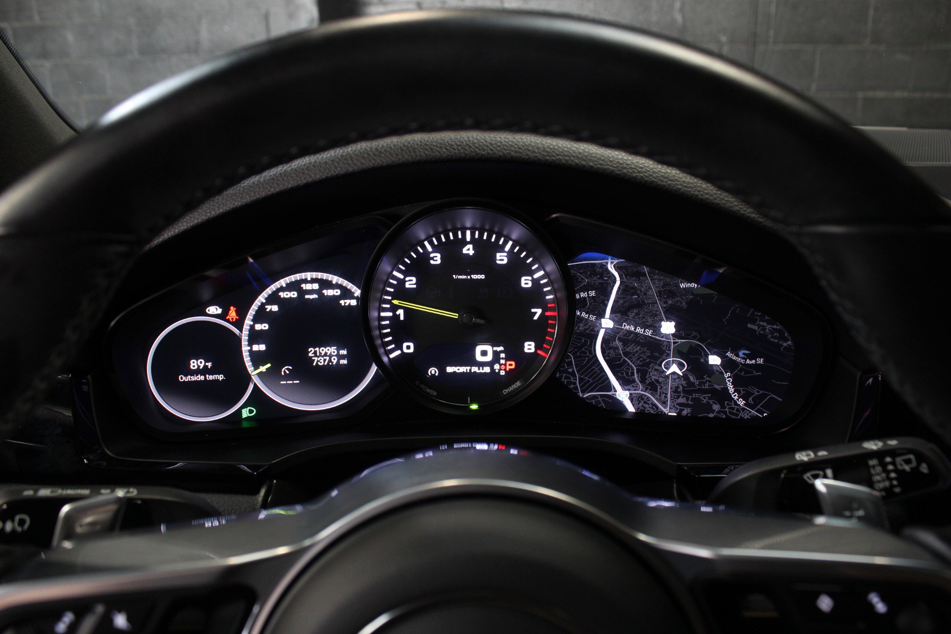 Used 2022 Porsche Cayenne E-Hybrid w/ Premium Package image 45