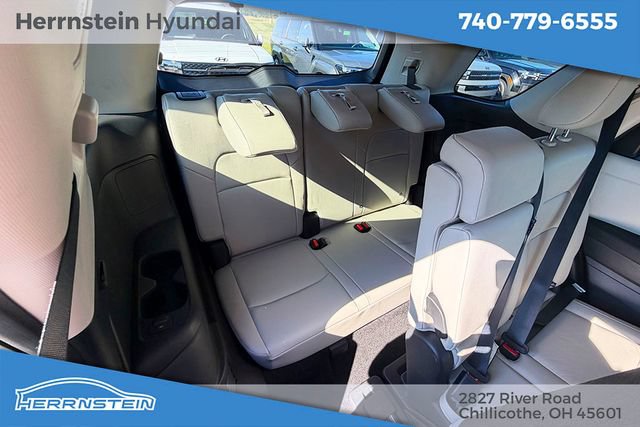 Used 2024 Nissan Pathfinder SL w/ Black Appearance Package AWD/4WD image 28