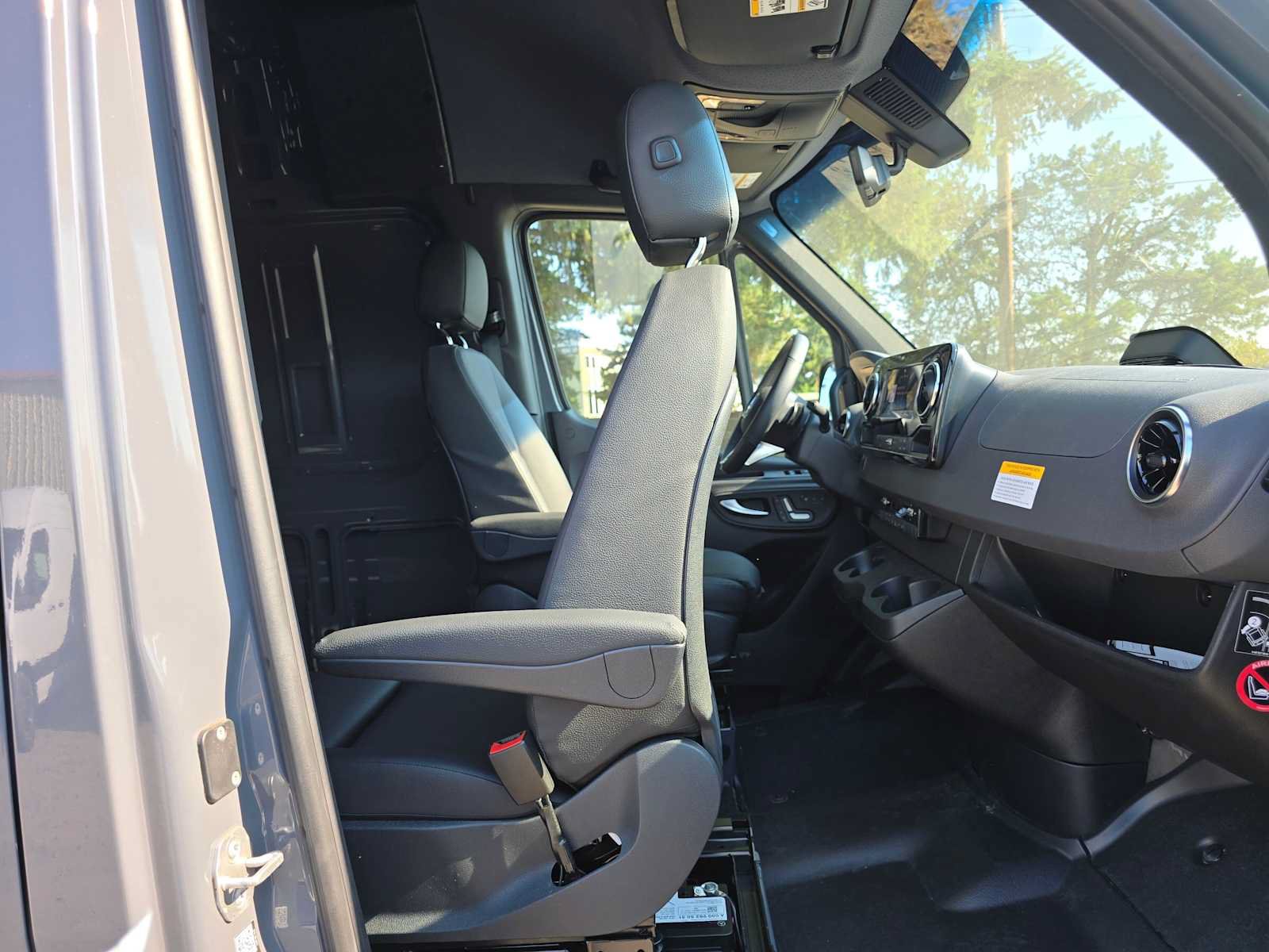 Used 2026 Mercedes-Benz Sprinter 2500 image 11