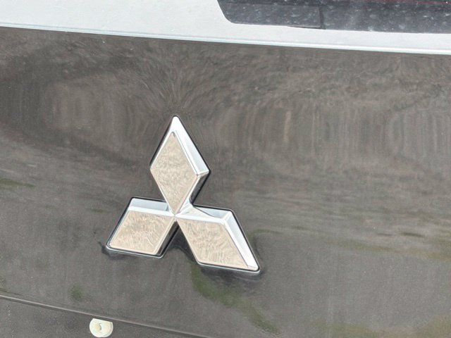 New 2026 Mitsubishi Outlander SE FWD image 11