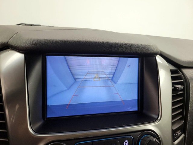 Used 2019 Chevrolet Suburban LT image 4