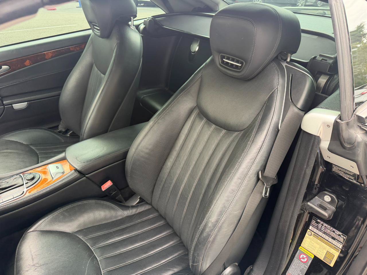 Used 2011 Mercedes-Benz SL 550 image 29