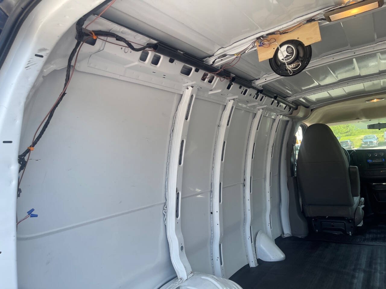 Used 2012 Chevrolet Express 1500 RWD image 16