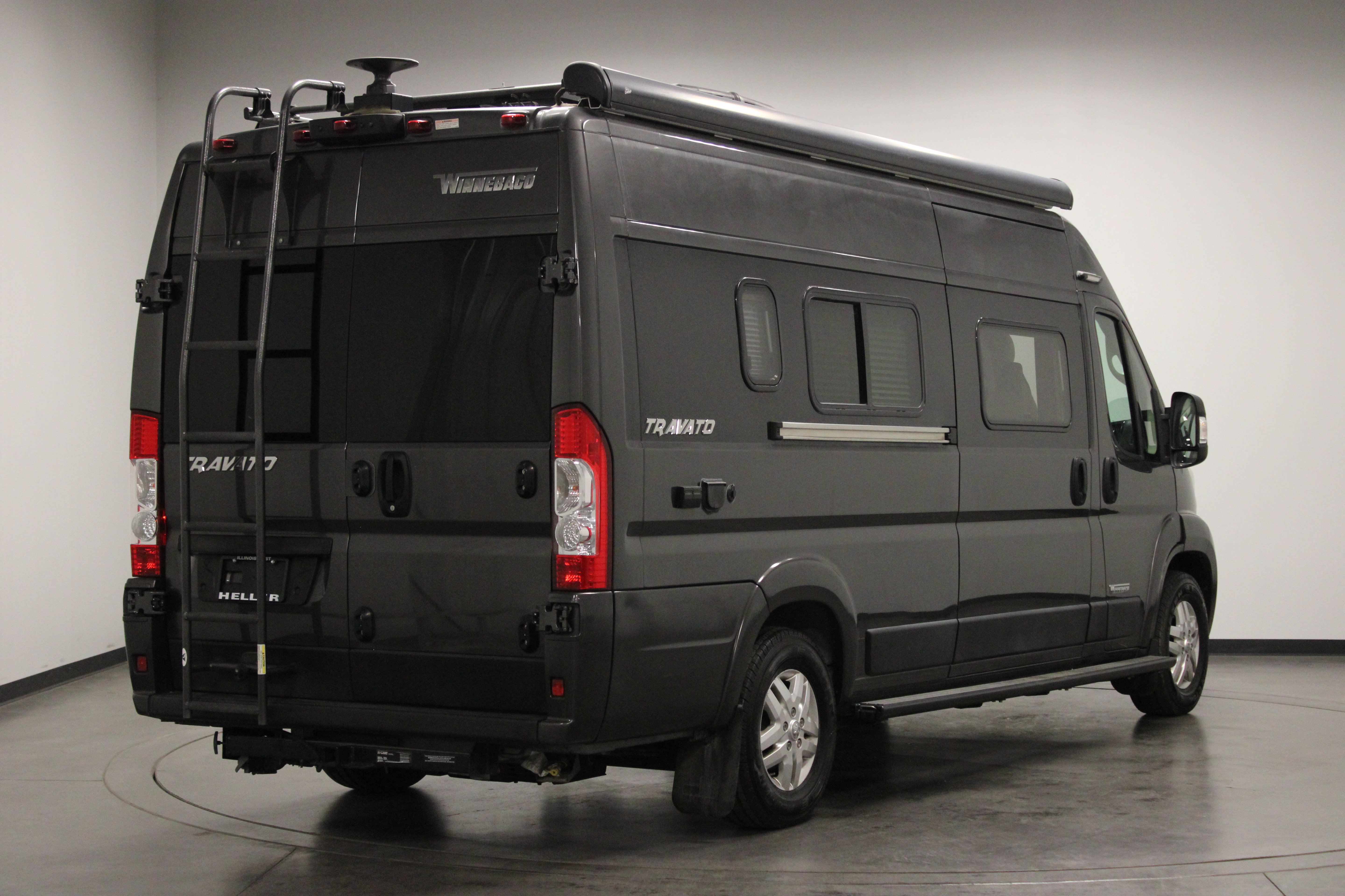 Used 2021 RAM ProMaster 3500 w/ Premium Appearance Group FWD image 8