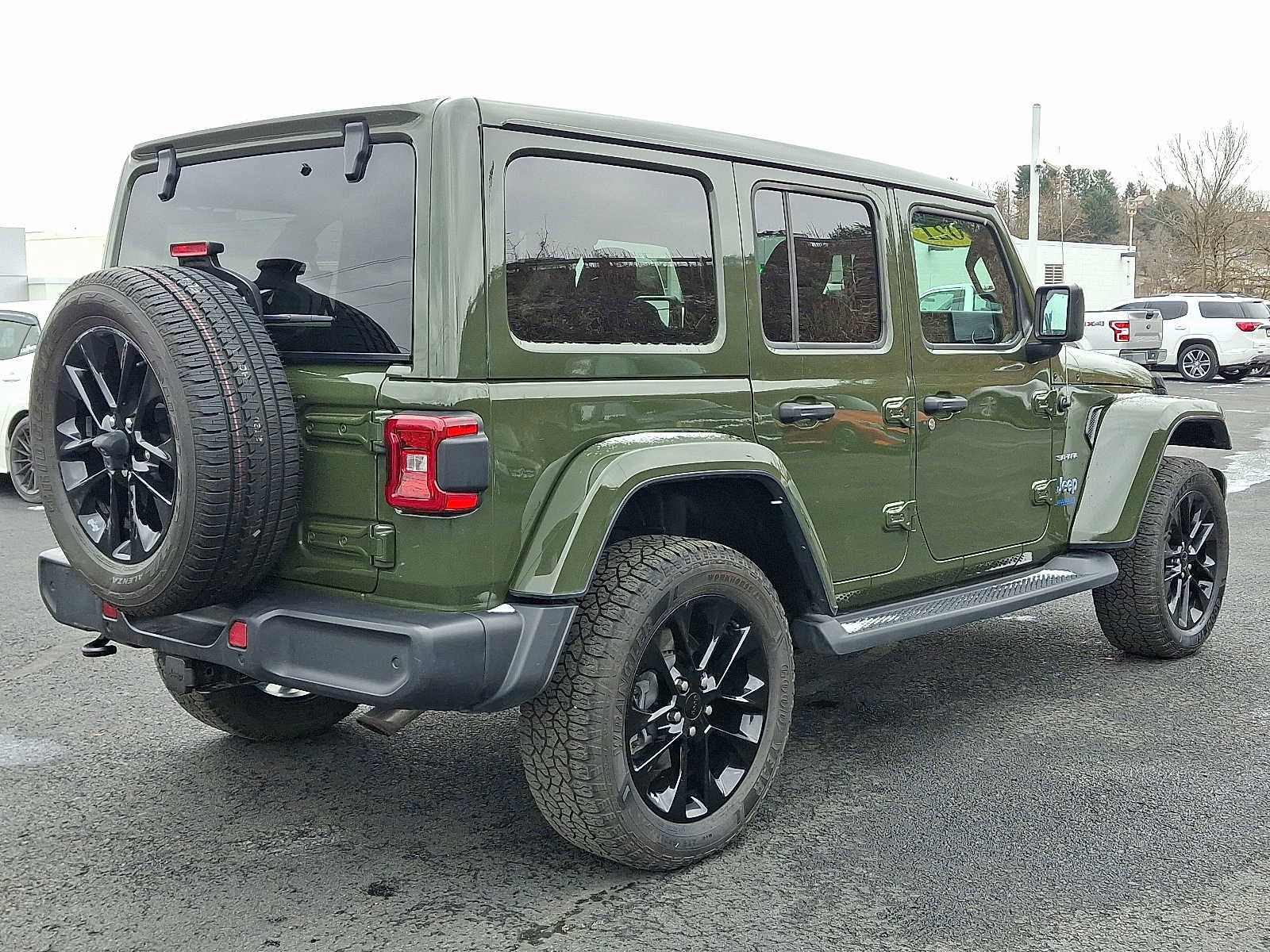 Used 2021 Jeep Wrangler Unlimited Sahara w/ Cold Weather Group image 6