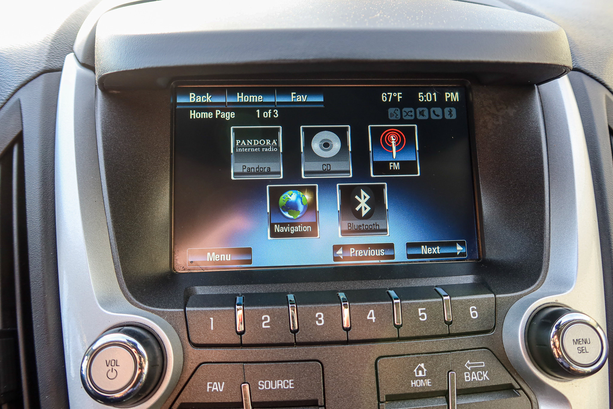 Used 2015 Chevrolet Equinox LT w/ Chrome Appearance Package AWD/4WD image 19