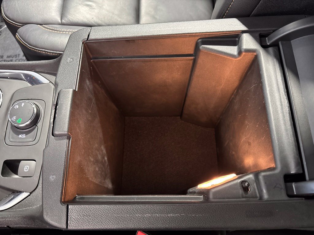 Used 2019 Chevrolet Traverse LT w/ LPO, Floor Liner Package AWD/4WD image 27