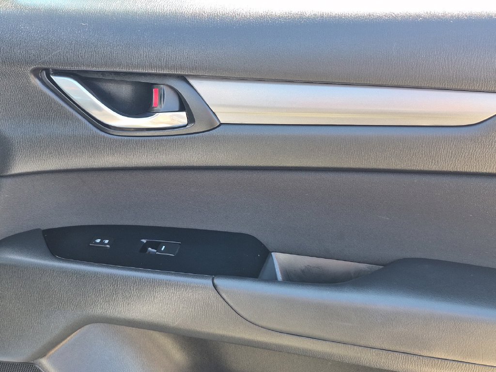 Used 2018 MAZDA CX-5 Sport AWD/4WD image 10