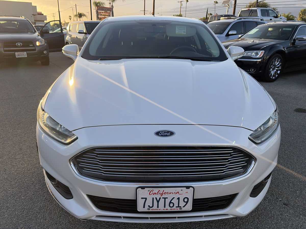 Used 2015 Ford Fusion SE w/ Equipment Group 502A FWD image 5