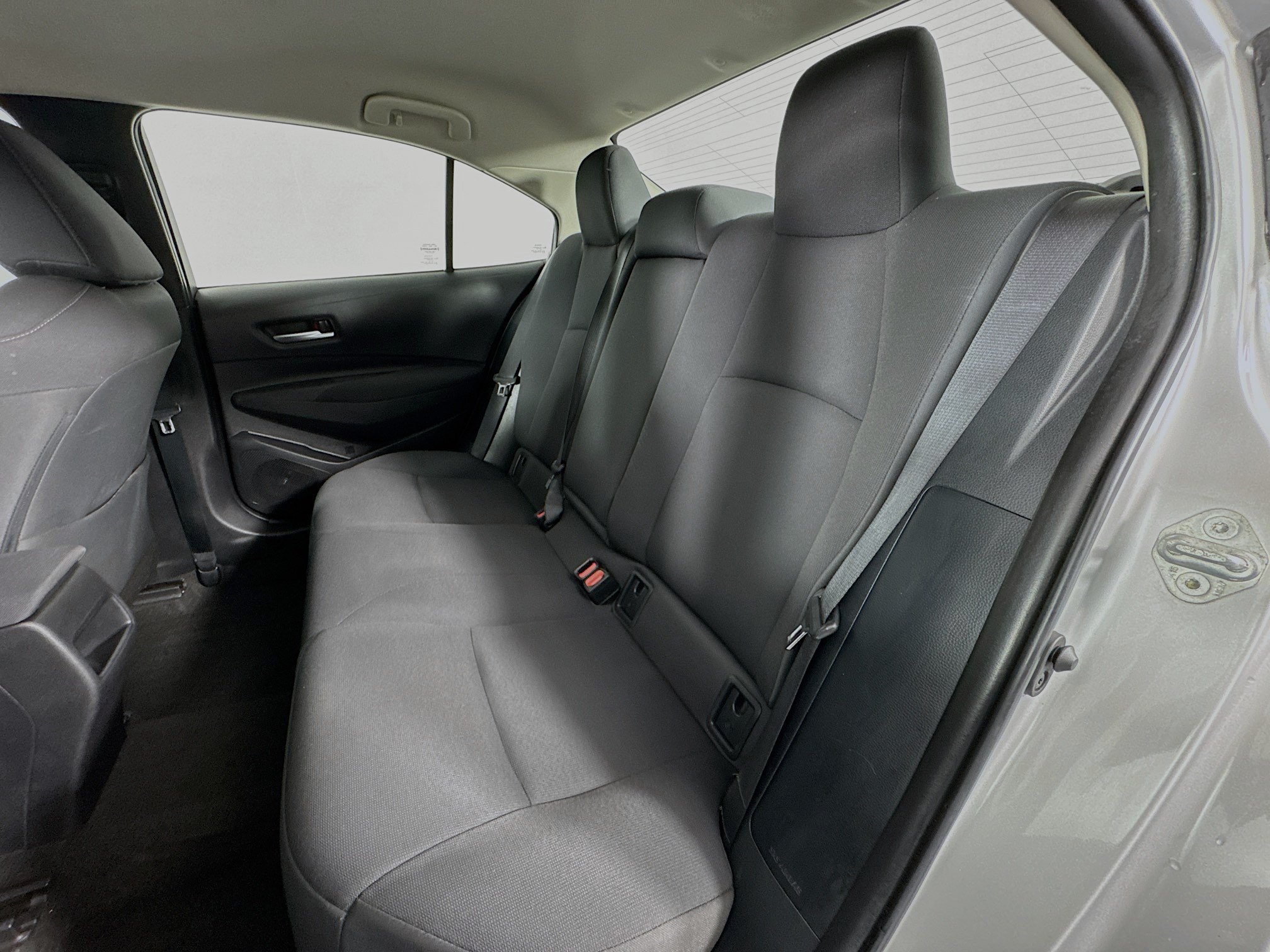 Used 2021 Toyota Corolla LE w/ Carpet Mat Package (TMS) FWD image 22