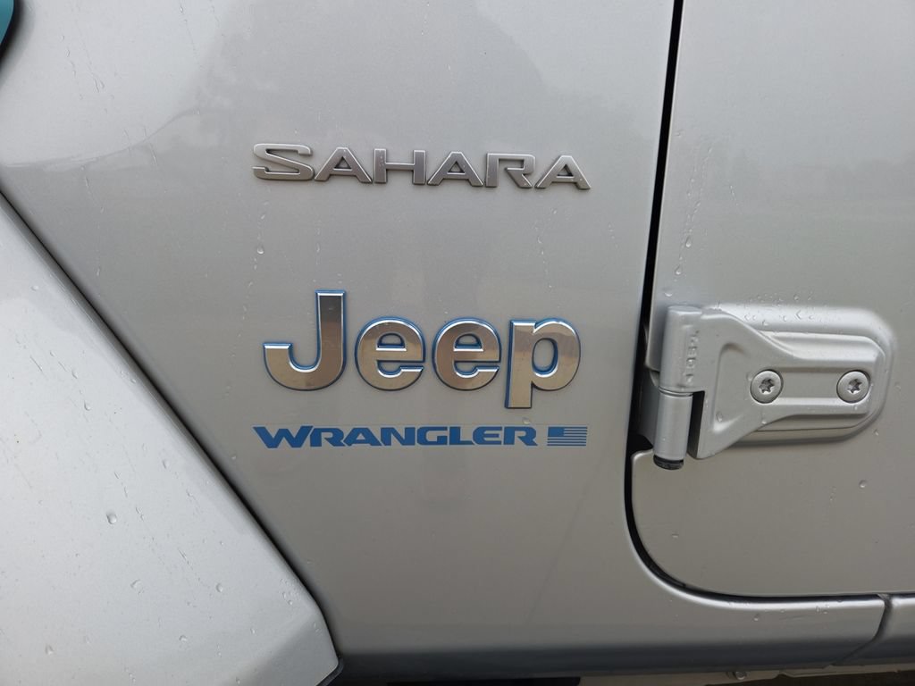 Used 2023 Jeep Wrangler Unlimited Sahara w/ Cold Weather Group AWD/4WD image 33
