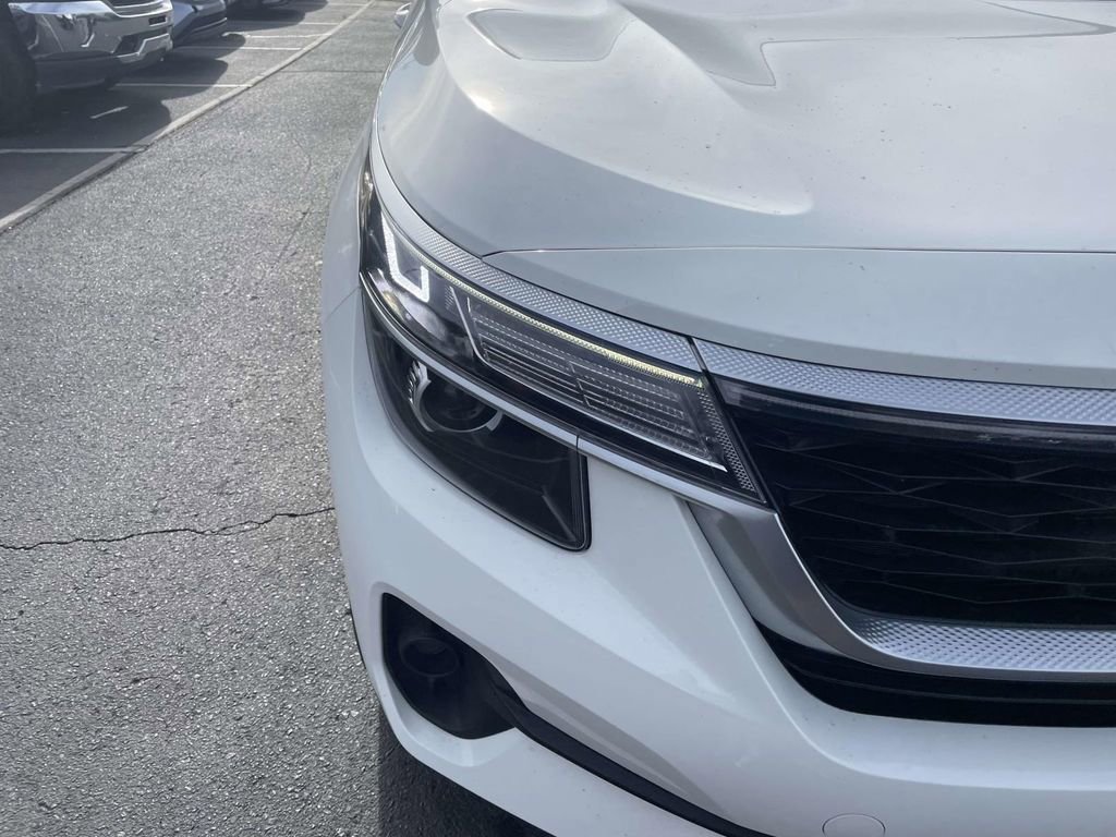 Used 2023 Kia Seltos S image 17