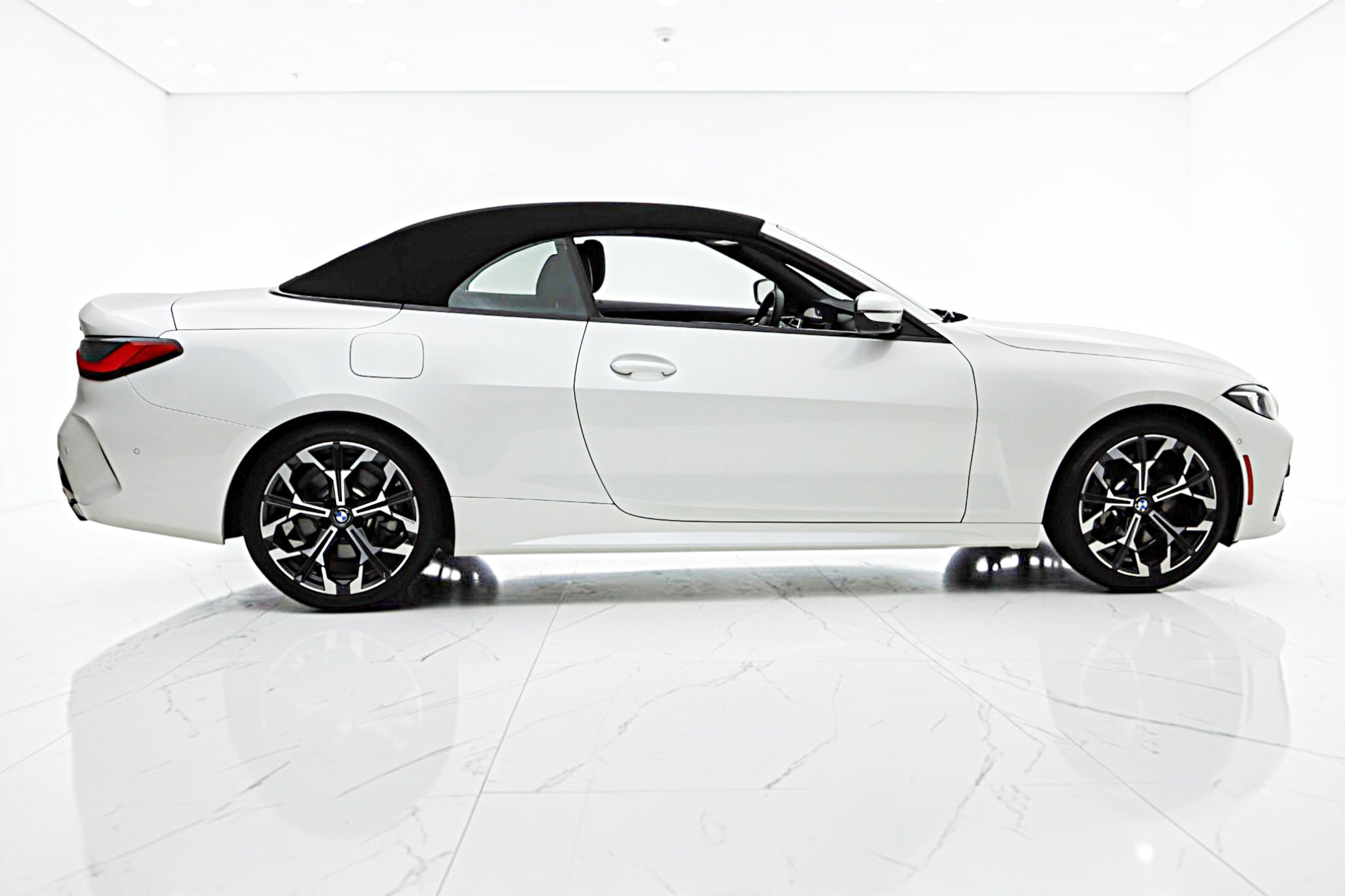 Used 2026 BMW 430i xDrive Convertible w/ M Sport Package AWD/4WD image 26