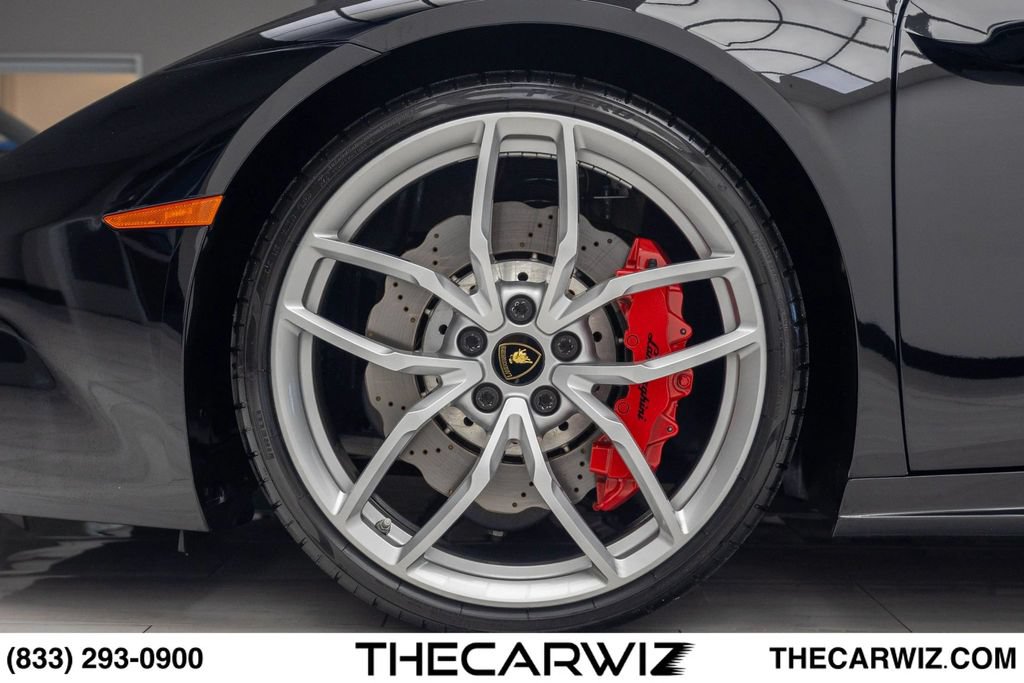 Used 2016 Lamborghini Huracan LP 580-2 RWD image 12