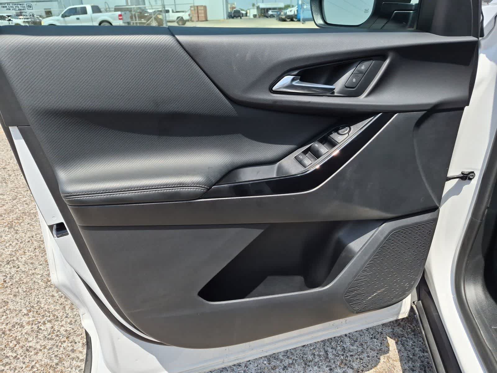 Used 2025 Chevrolet Equinox LT FWD image 22