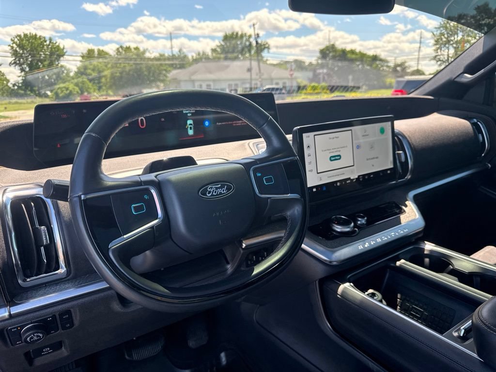Used 2025 Ford Expedition Tremor AWD/4WD image 12