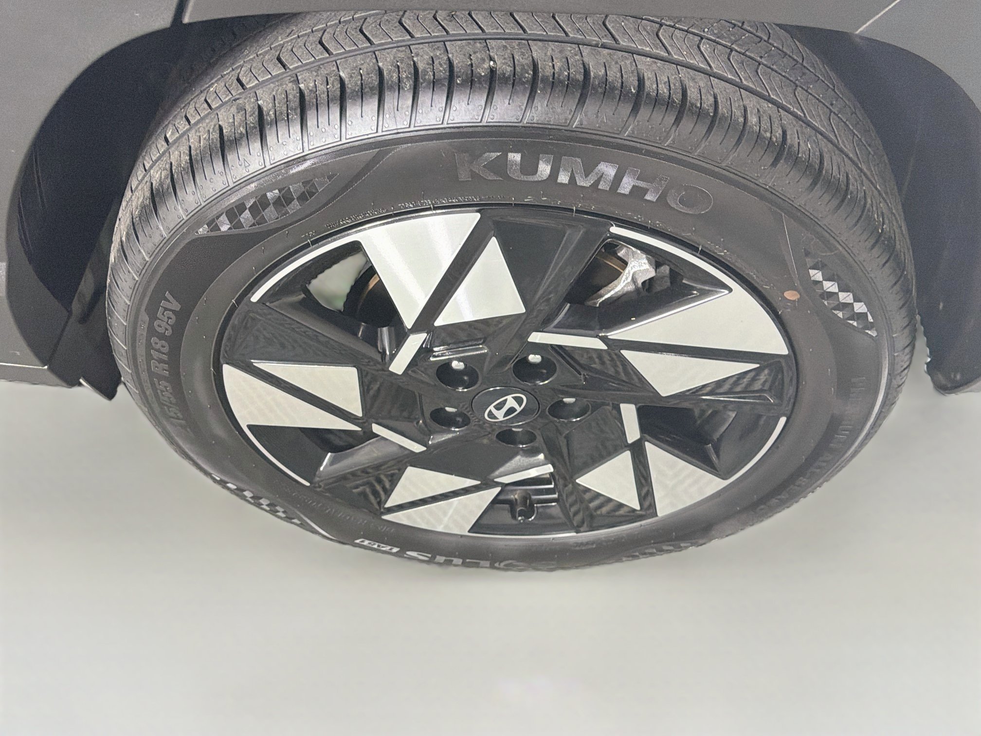 Used 2025 Hyundai Kona SEL FWD image 11