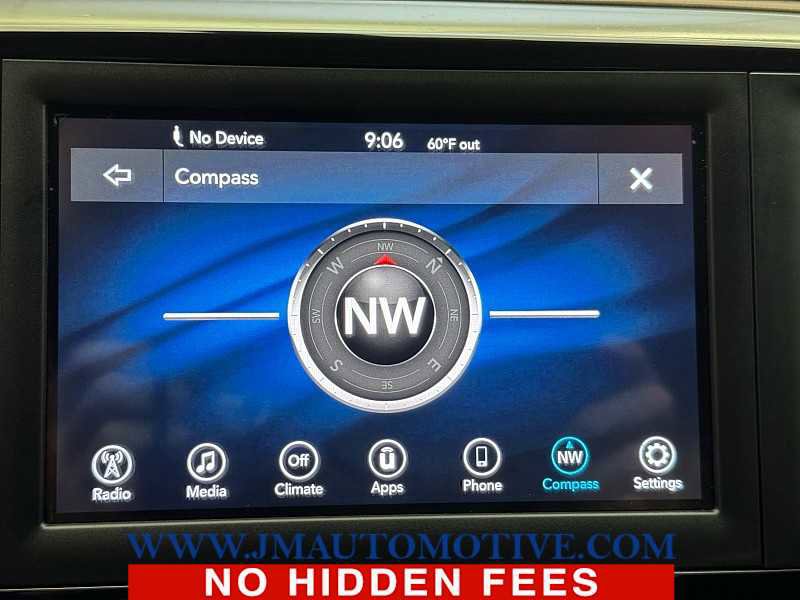 Used 2018 Chrysler Pacifica Touring Plus FWD image 32