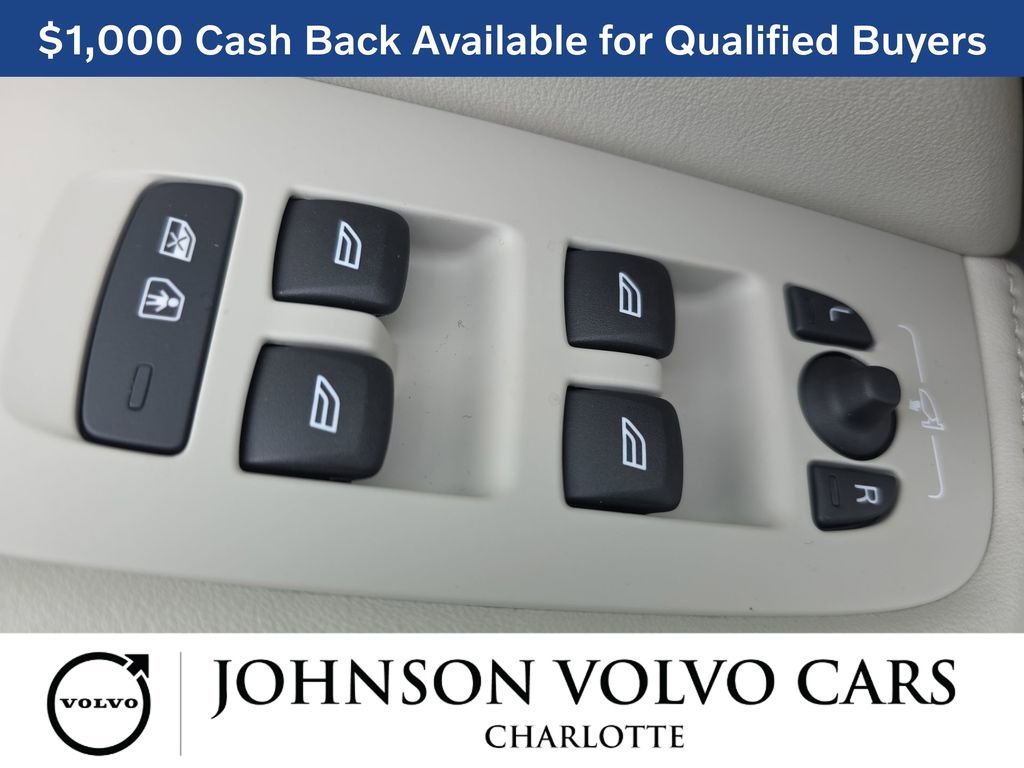 New 2026 Volvo XC60 T8 Ultra w/ Protection Package Premier image 30