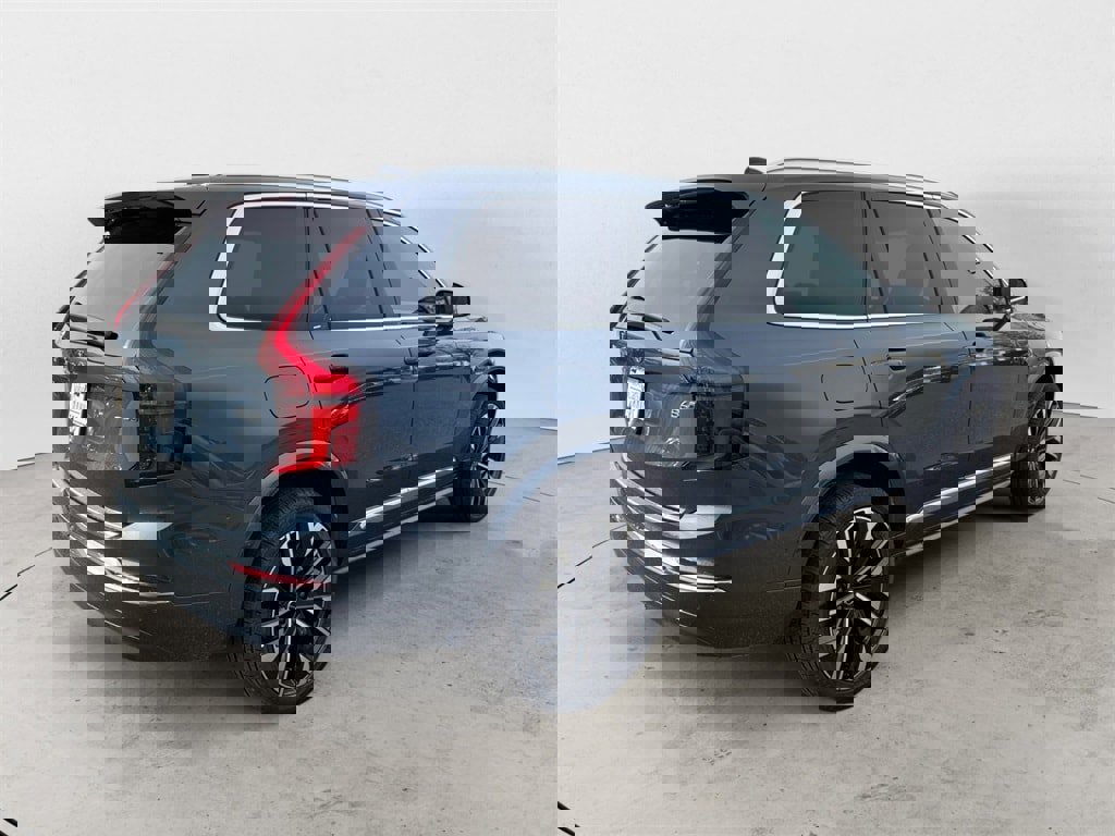 New 2026 Volvo XC90 B6 Plus w/ Protection Package Premier image 6