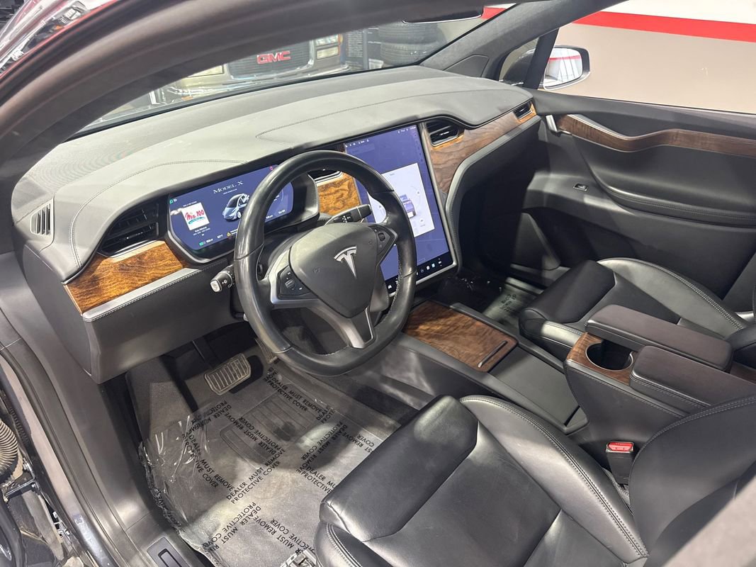 Used 2020 Tesla Model X image 97