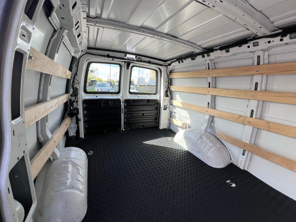 Used 2024 Chevrolet Express 2500 w/ Driver Convenience Package image 26