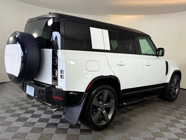 Used 2025 Land Rover Defender 110 V8 AWD/4WD image 8